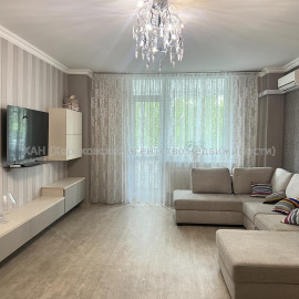 Сдам квартиру, Героев Небесной сотни площ. , 2  ком., 89 м², евроремонт