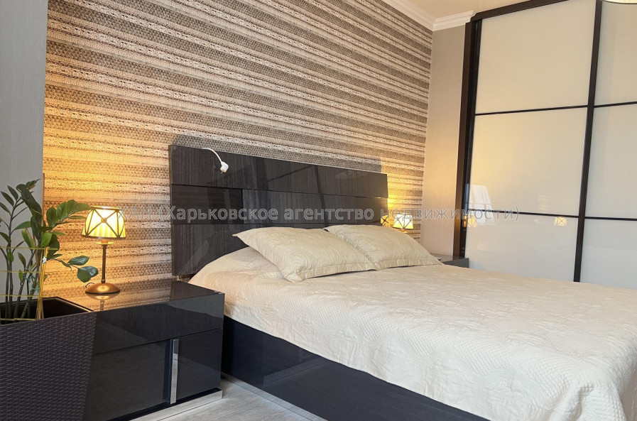 Сдам квартиру, Героев Небесной сотни площ. , 2  ком., 89 м², евроремонт 
