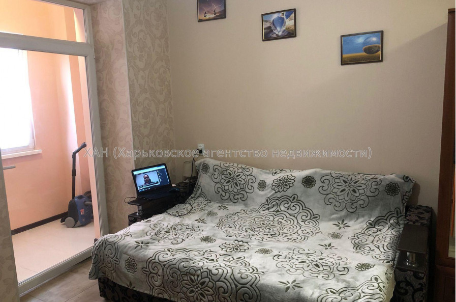 Продам квартиру, Академиков Ахиезеров ул. , 1 кім., 19.50 м², капитальный ремонт 