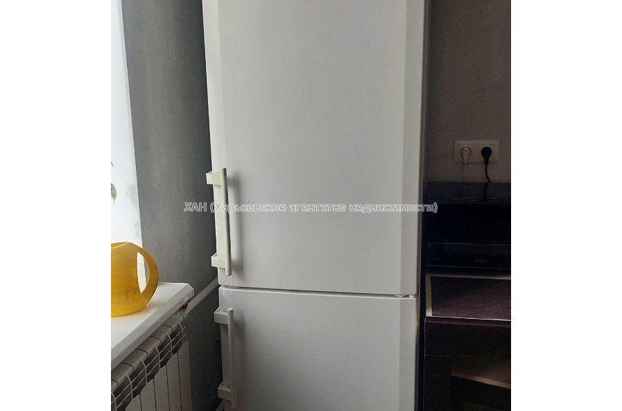 Продам квартиру, Ахсарова Энвера ул. , 2  ком., 46 м², капитальный ремонт 