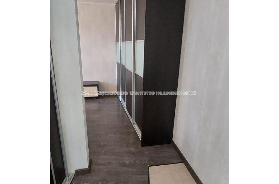 Продам квартиру, Ахсарова Энвера ул. , 2  ком., 46 м², капитальный ремонт 