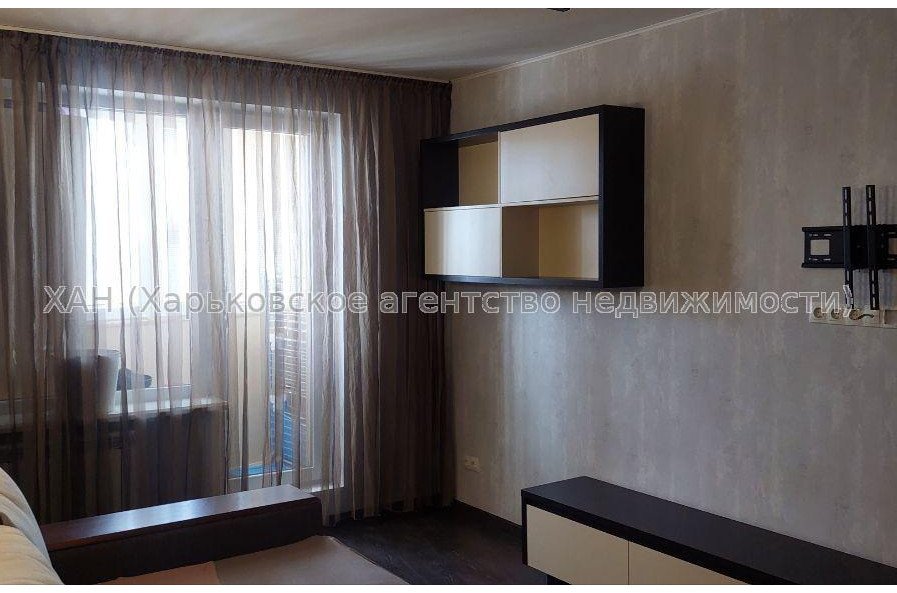 Продам квартиру, Ахсарова Энвера ул. , 2  ком., 46 м², капитальный ремонт 