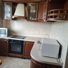 Продам квартиру, Садовый проезд , 3 кім., 71 м², капитальный ремонт