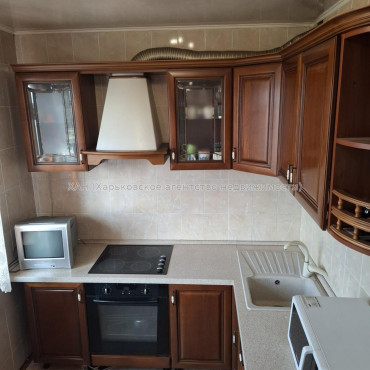 Продам квартиру, Садовый проезд , 3 кім., 71 м², капитальный ремонт 