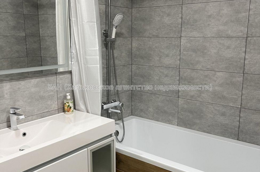 Продам квартиру, Профессорская ул. , 2 кім., 66 м², евроремонт 