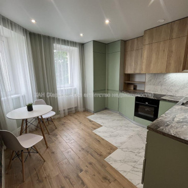 Продам квартиру, Профессорская ул. , 2 кім., 66 м², евроремонт 