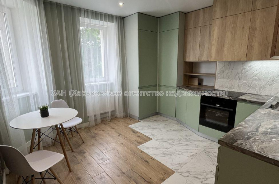 Продам квартиру, Профессорская ул. , 2 кім., 66 м², евроремонт 