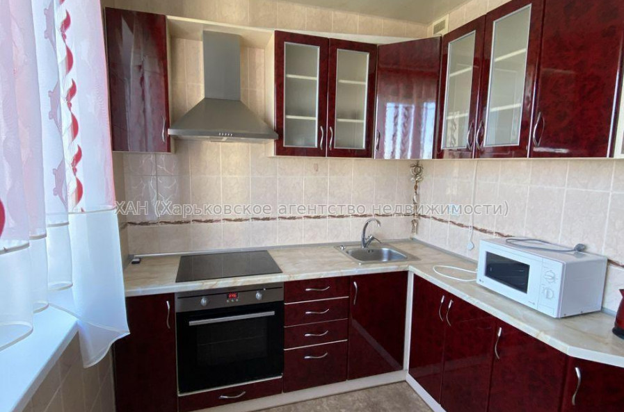 Продам квартиру, Леся Сердюка ул. , 3 кім., 68 м², евроремонт 