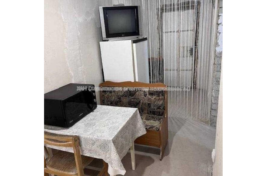 Продам квартиру, Единства ул. , 3  ком., 66.20 м², частичный ремонт 