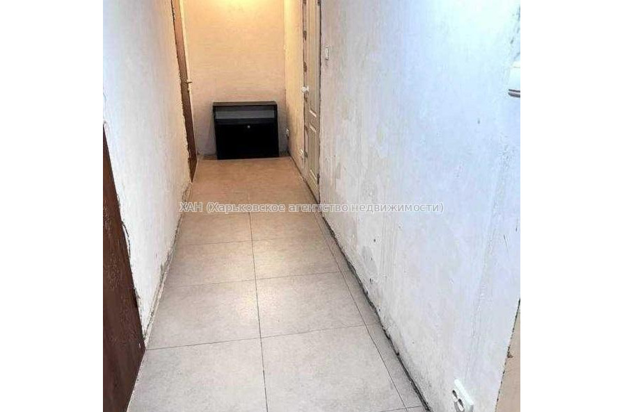 Продам квартиру, Единства ул. , 3  ком., 66.20 м², частичный ремонт 