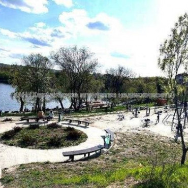 Продам квартиру, Единства ул. , 3  ком., 66.20 м², частичный ремонт 