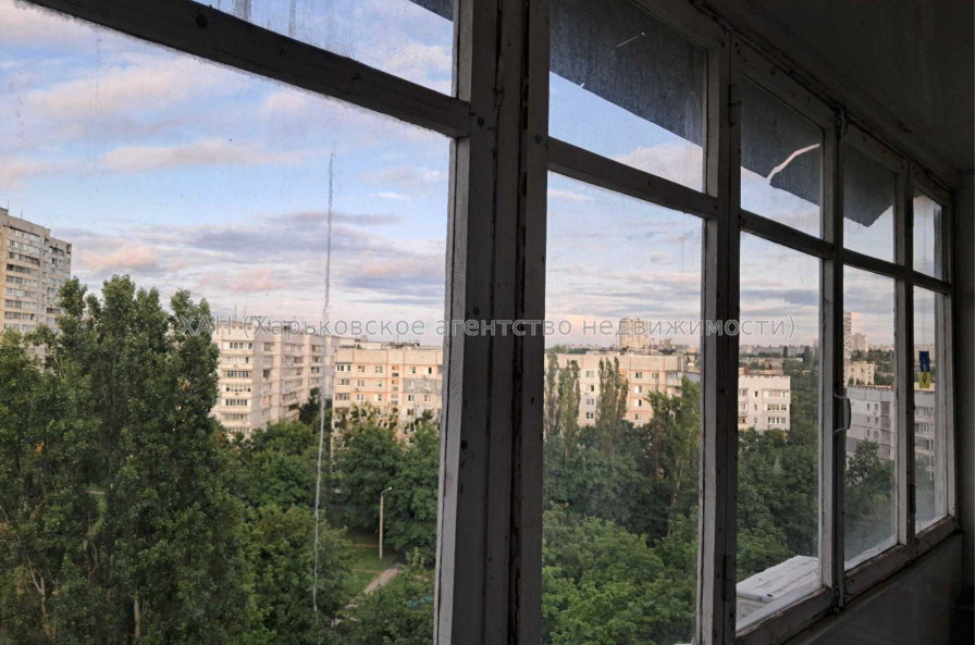 Продам квартиру, Владислава Зубенко ул. , 1 кім., 37.40 м², косметический ремонт 