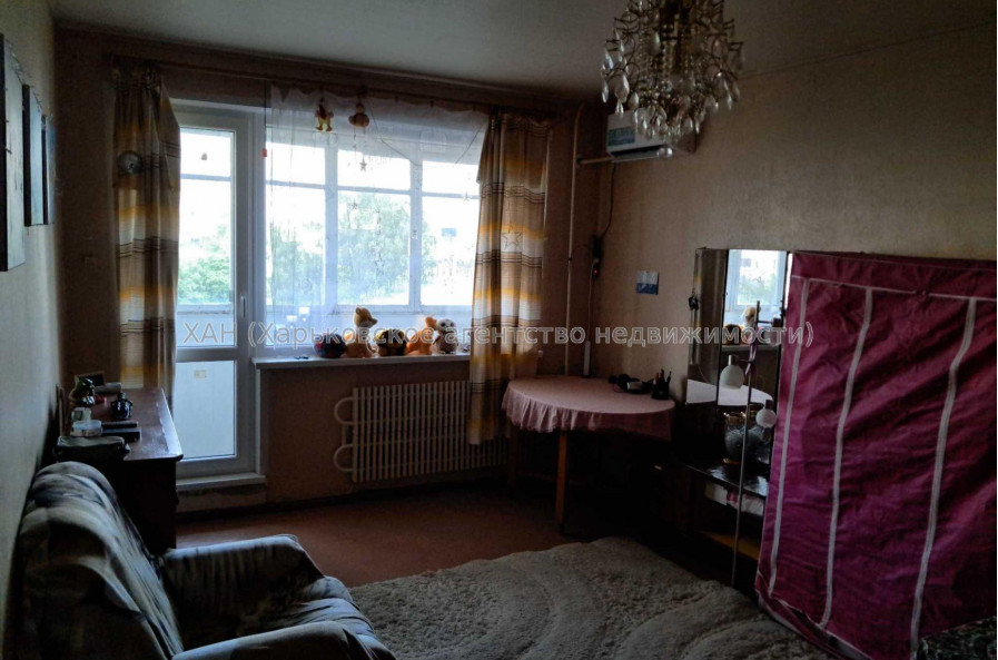 Продам квартиру, Владислава Зубенко ул. , 1 кім., 37.40 м², косметический ремонт 
