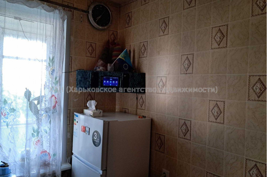 Продам квартиру, Владислава Зубенко ул. , 1 кім., 37.40 м², косметический ремонт 