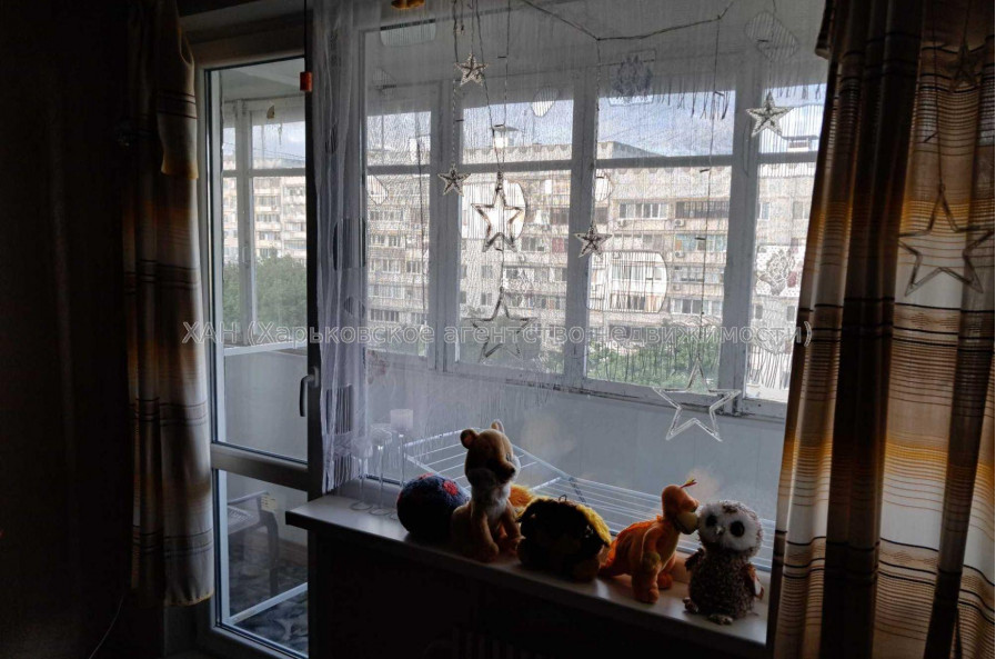 Продам квартиру, Владислава Зубенко ул. , 1 кім., 37.40 м², косметический ремонт 