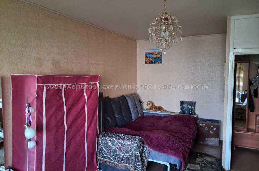 Продам квартиру, Владислава Зубенко ул. , 1 кім., 37.40 м², косметический ремонт 