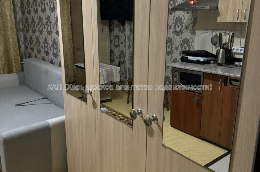 Продам квартиру, 23 Августа ул. , 1  ком., 21.30 м², капитальный ремонт 