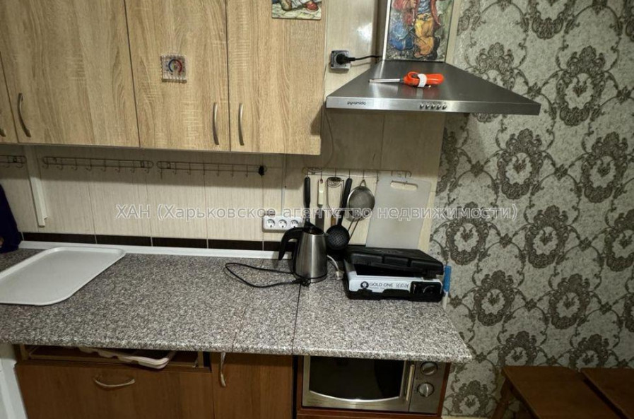 Продам квартиру, 23 Августа ул. , 1  ком., 21.30 м², капитальный ремонт 