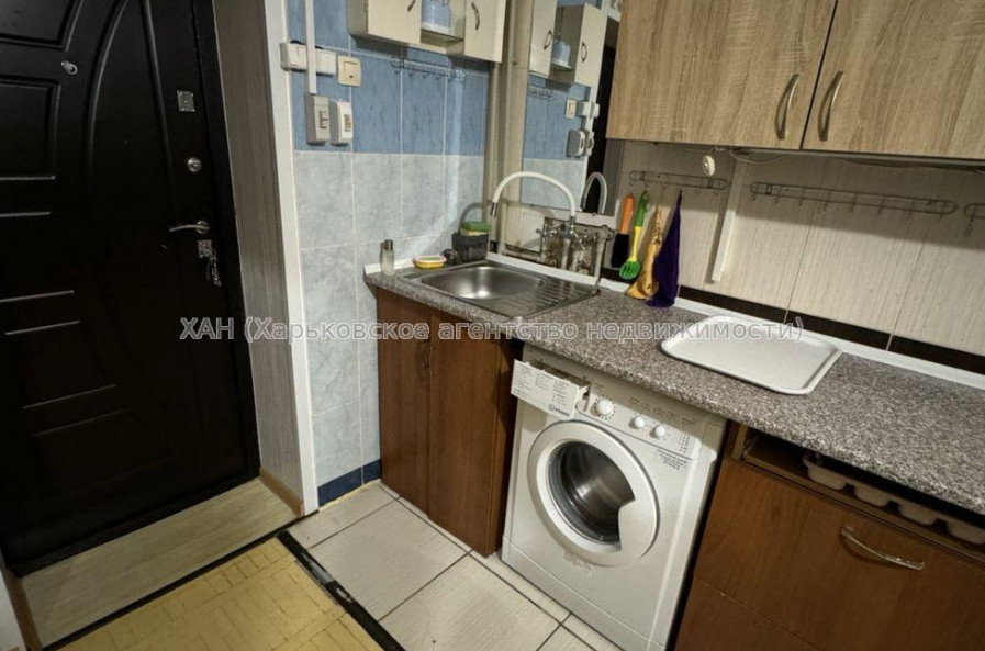 Продам квартиру, 23 Августа ул. , 1  ком., 21.30 м², капитальный ремонт 