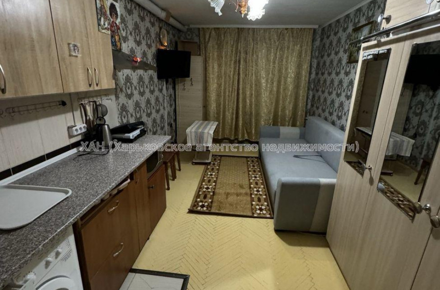 Продам квартиру, 23 Августа ул. , 1  ком., 21.30 м², капитальный ремонт 