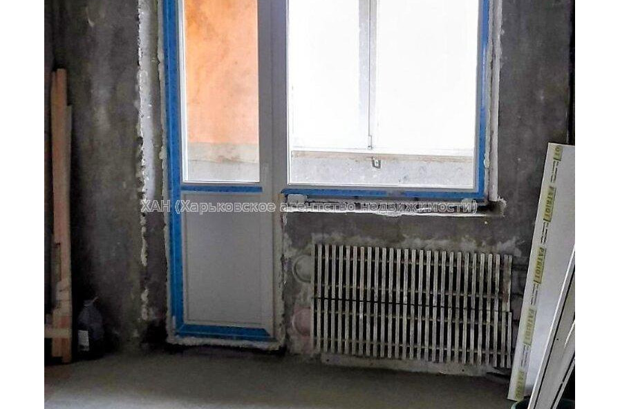 Продам квартиру, Натальи Ужвий ул. , 3  ком., 64 м², без внутренних работ 