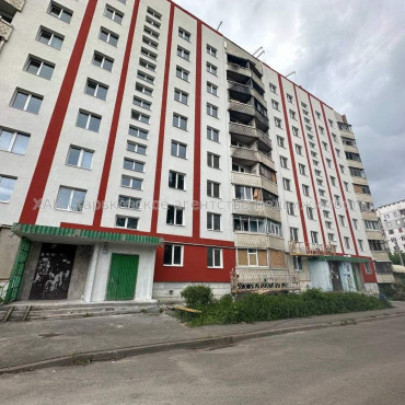 Продам квартиру, Натальи Ужвий ул. , 3 кім., 64 м², без внутренних работ 