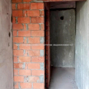 Продам квартиру, Натальи Ужвий ул. , 3 кім., 64 м², без внутренних работ 