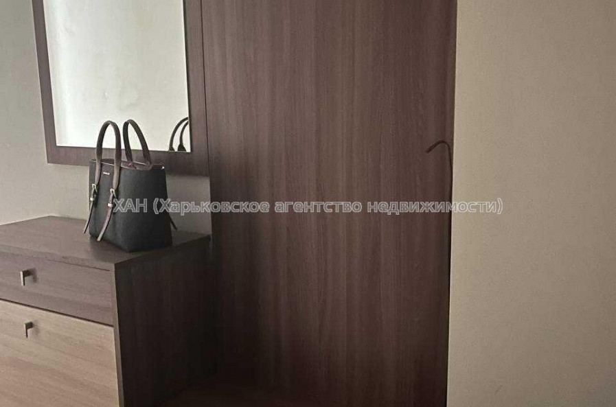 Продам квартиру, 23 Августа ул. , 1 кім., 33 м², евроремонт 