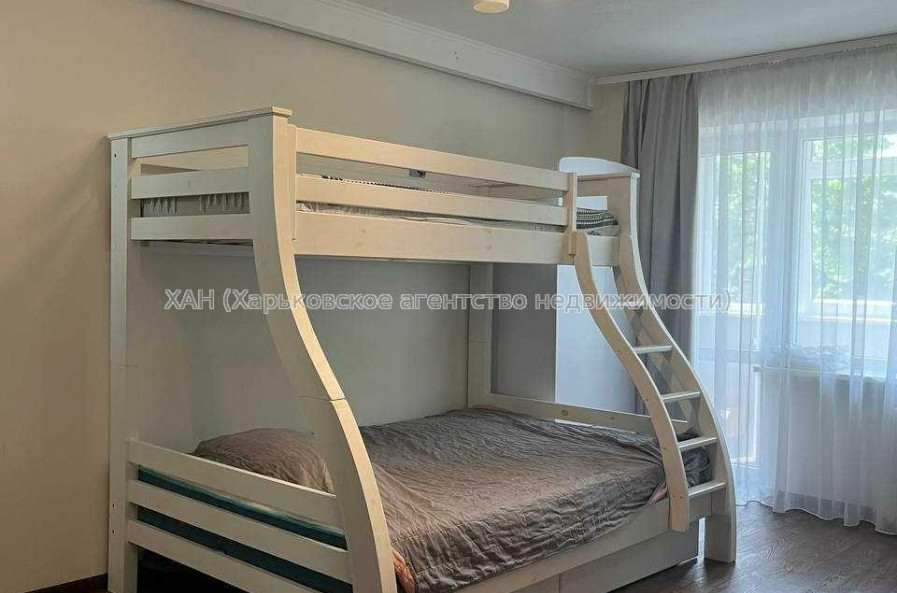 Продам квартиру, 23 Августа ул. , 1 кім., 33 м², евроремонт 