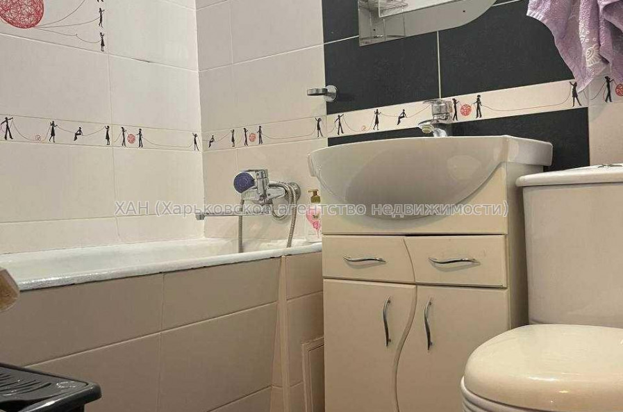 Продам квартиру, 23 Августа ул. , 1 кім., 33 м², евроремонт 