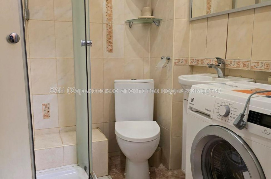 Продам квартиру, Троицкий пер. , 2  ком., 70 м², капитальный ремонт 