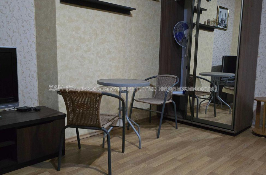 Продам квартиру, Троицкий пер. , 2  ком., 70 м², капитальный ремонт 