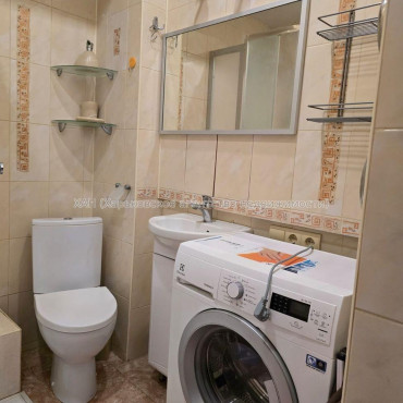 Продам квартиру, Троицкий пер. , 2  ком., 70 м², капитальный ремонт 