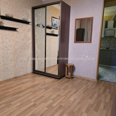 Продам квартиру, Троицкий пер. , 2  ком., 70 м², капитальный ремонт 