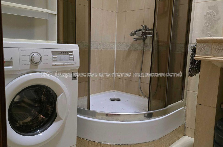 Продам квартиру, Троицкий пер. , 2  ком., 70 м², капитальный ремонт 
