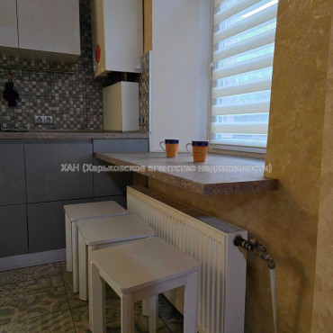 Продам квартиру, Троицкий пер. , 2  ком., 70 м², капитальный ремонт 