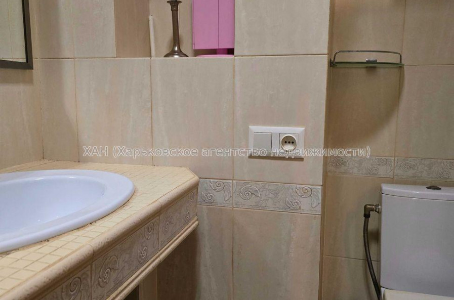 Продам квартиру, Троицкий пер. , 2  ком., 70 м², капитальный ремонт 