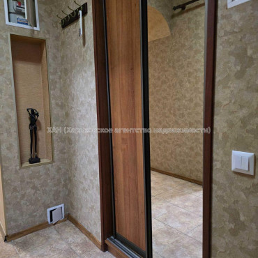 Продам квартиру, Троицкий пер. , 2  ком., 70 м², капитальный ремонт 