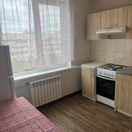 Продам квартиру, Победы просп. , 62Б , 1  ком., 27 м², евроремонт