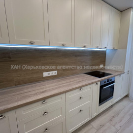 Продам квартиру, Гвардейцев Широнинцев ул. , 2  ком., 67 м², авторский дизайн