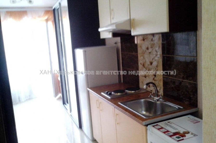 Продам квартиру, Шевченковский пер. , 1  ком., 19 м², капитальный ремонт 