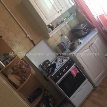 Продам квартиру, 2 кім., 50 м², косметический ремонт 