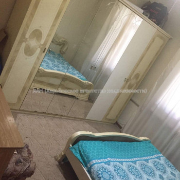 Продам квартиру, 2 кім., 50 м², косметический ремонт 