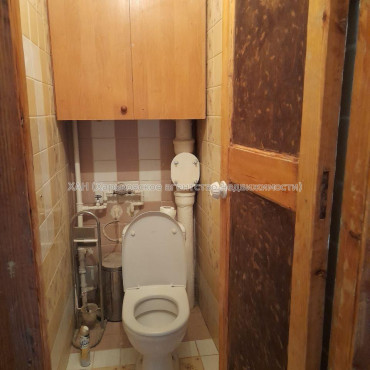 Продам квартиру, 2 кім., 50 м², косметический ремонт 