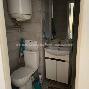 Продам квартиру, Победы просп. , 1 кім., 25.60 м², косметический ремонт 