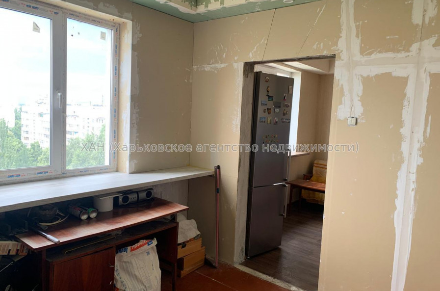 Продам квартиру, Юбилейный просп. , 2 кім., 50 м², частичный ремонт 