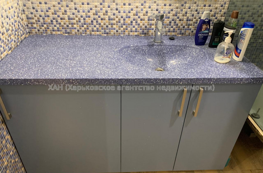 Продам квартиру, Юбилейный просп. , 2 кім., 50 м², частичный ремонт 