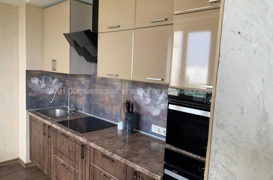 Продам квартиру, Юбилейный просп. , 2 кім., 50 м², частичный ремонт 