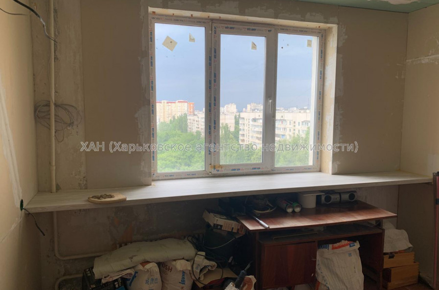 Продам квартиру, Юбилейный просп. , 2 кім., 50 м², частичный ремонт 