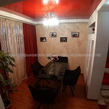 Продам квартиру, Светлая ул. , 3 кім., 63.10 м², евроремонт 